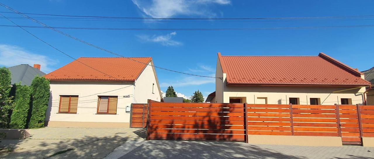 Hotel Bereg-Travel Exterior foto